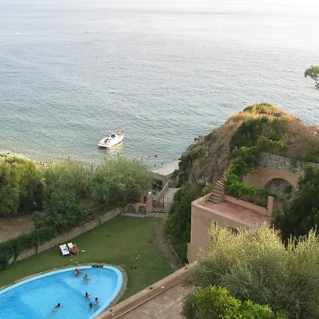 Mansion In Capo Vaticano By The Sea *