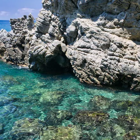 بيت للعطل Mansion In Capo Vaticano By The Sea *