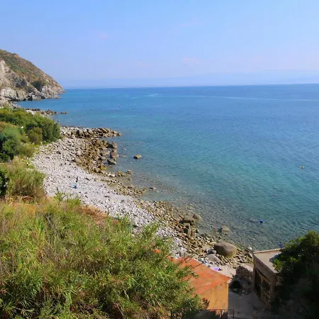 Mansion In Capo Vaticano By The Sea *